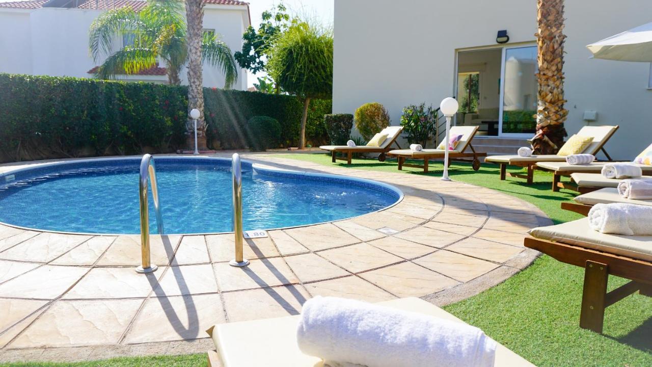 Villa Oasis By Ezoria Villas Coral Bay Zewnętrze zdjęcie